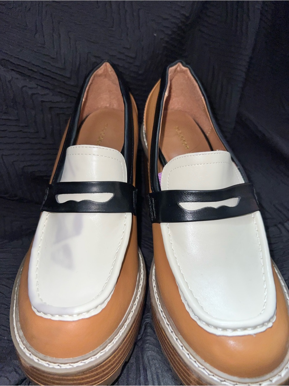 Madden Girl Tan & White Platform Loafer with Black Trim - Size 11 - Picture 5 of 5